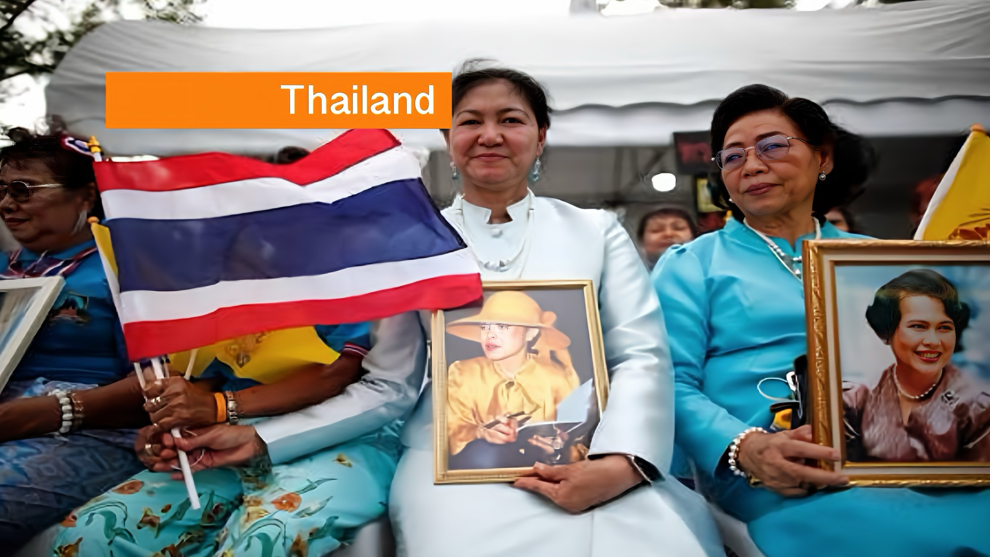Vandaag, 12 augustus, staat heel Thailand stil bij de verjaardag van Hare Majesteit Koningin Sirikit.