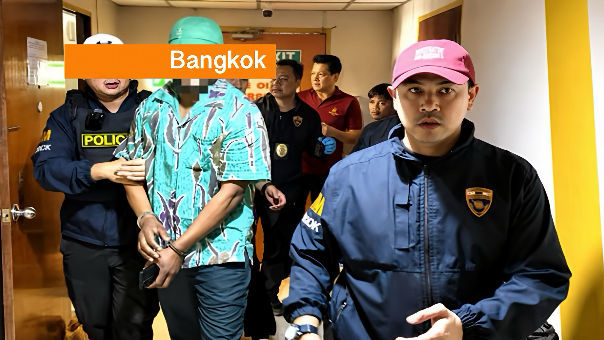 đ„ | Oegandese ex-voetballer die in Thailand âde ballen omhoogâ hield met prostitutie bij een undercoveroperatie van Immigratiedienst opgepakt.