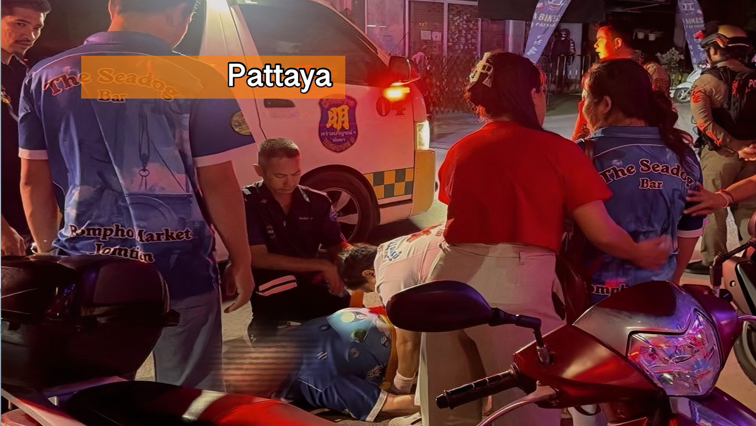 Twee Britten raakten bij een vechtpartij bij een uitgaansgelegenheid op de Rompho Markt in Pattaya gewond.
