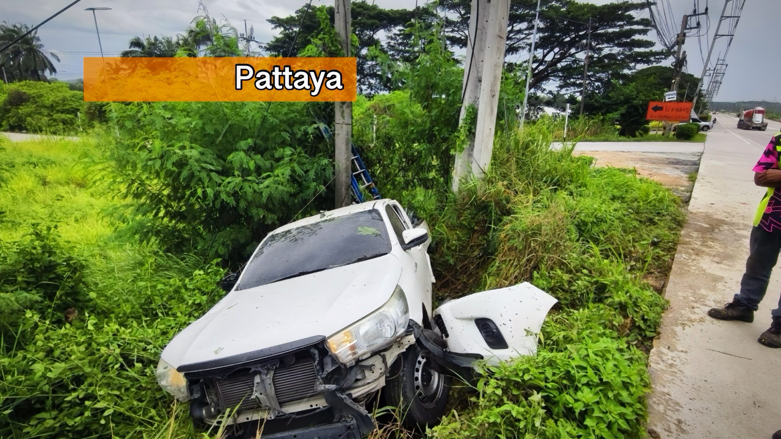 Zes gewonden bij dubbele botsing op snelweg 331 bij Pattaya