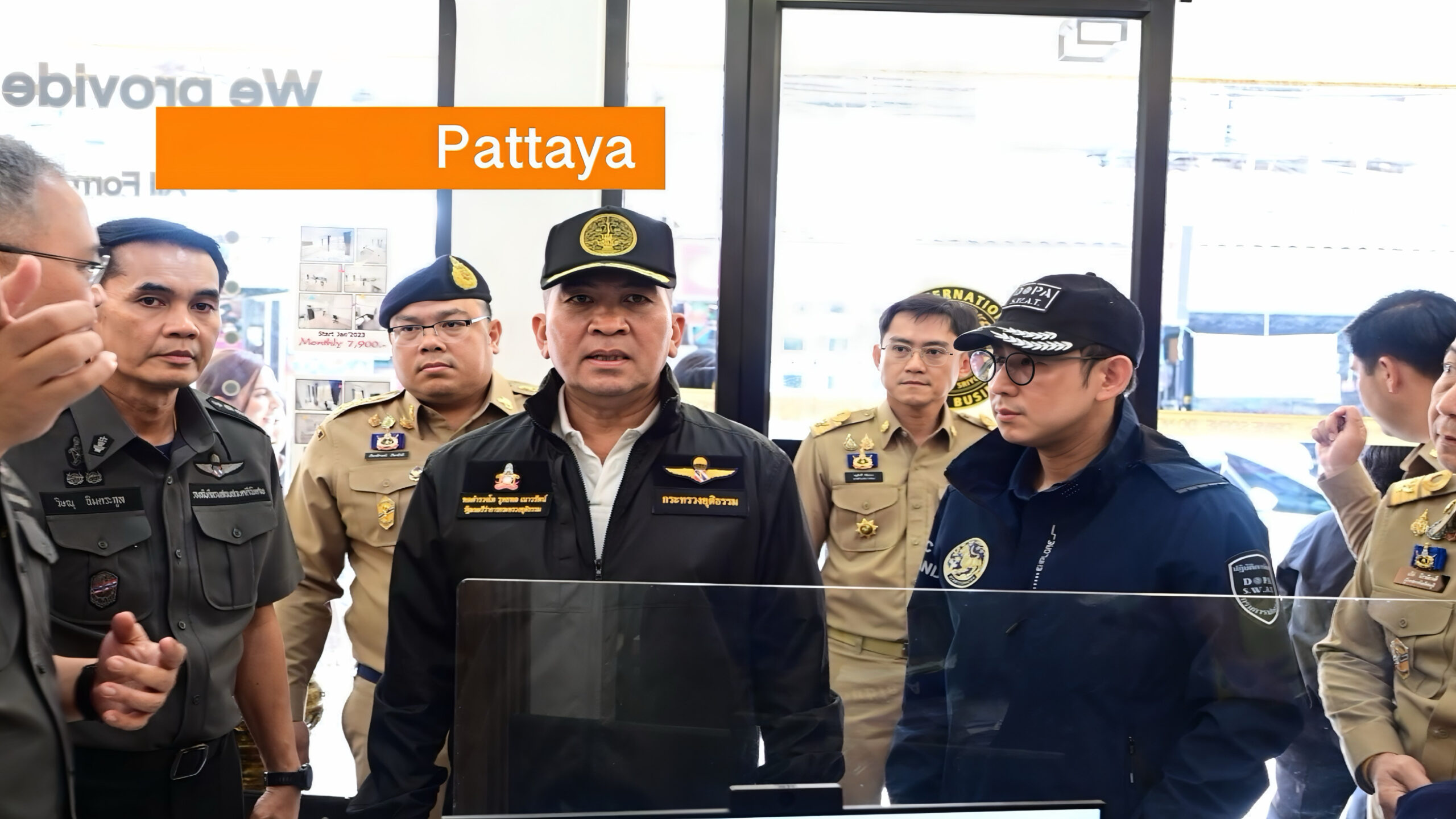 Gisterenmiddag zijn drie bedrijven in Pattaya doorzocht in het omstreden onderzoek naar schijnaandeelhouders.