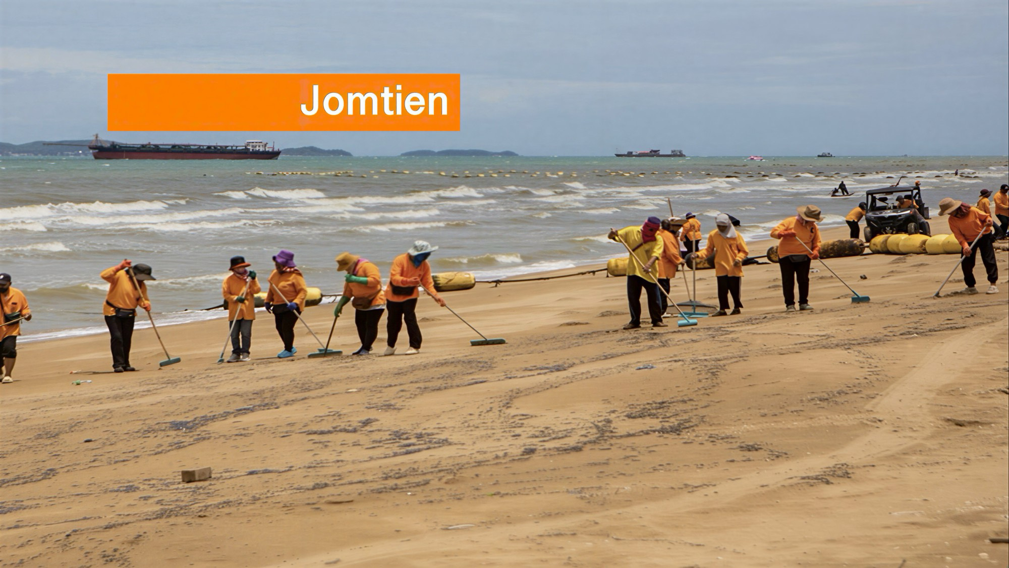 Olievlek vanaf Koh Larn heeft Jomtien Beach bereikt, zwemmen voorlopig verboden.