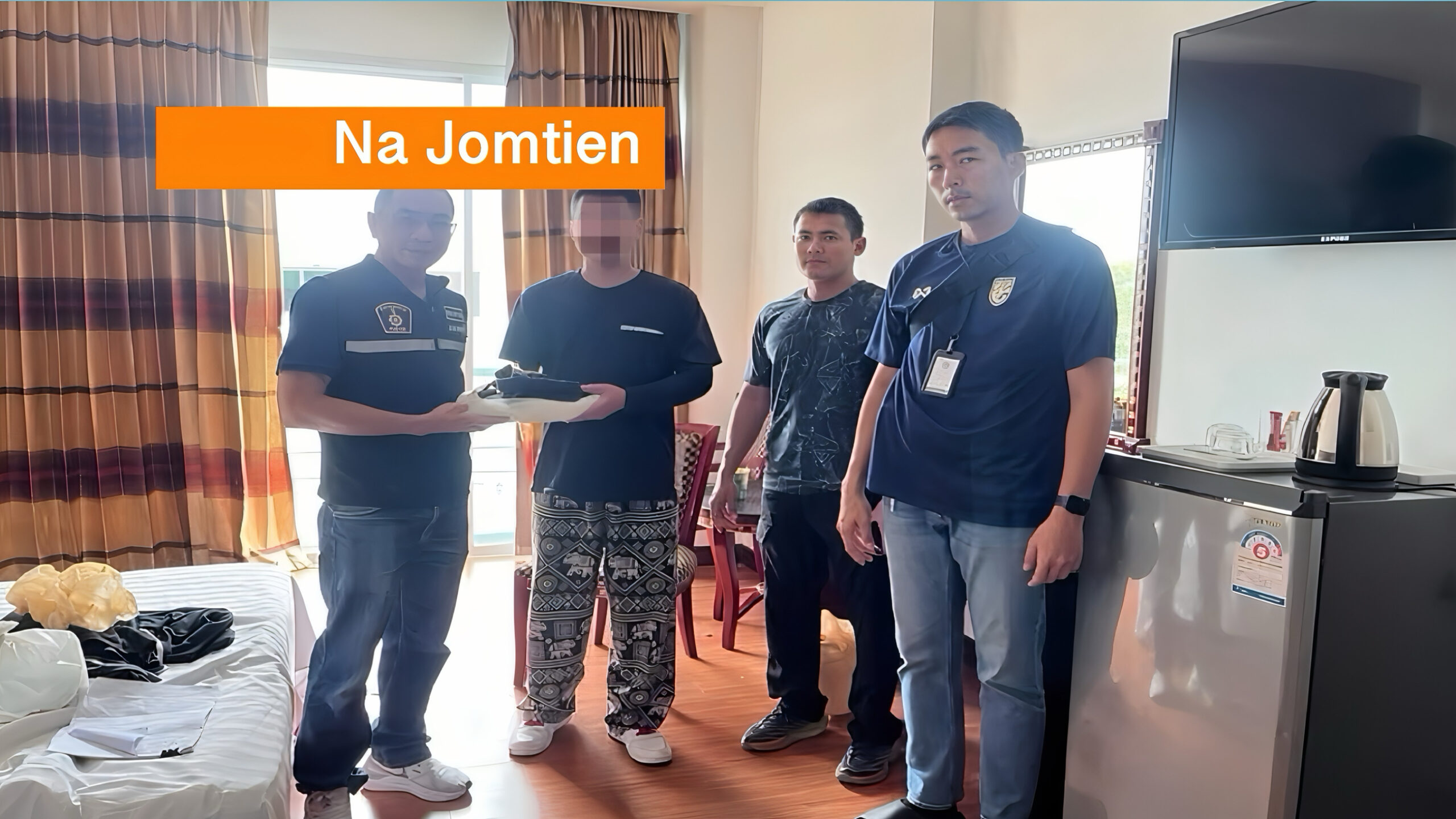 Chinese toerist doet aangifte van zijn fotoapparatuur t.w.v. 459.000 baht, politie van Pattaya weet de gauwdief in Pattaya te traceren.