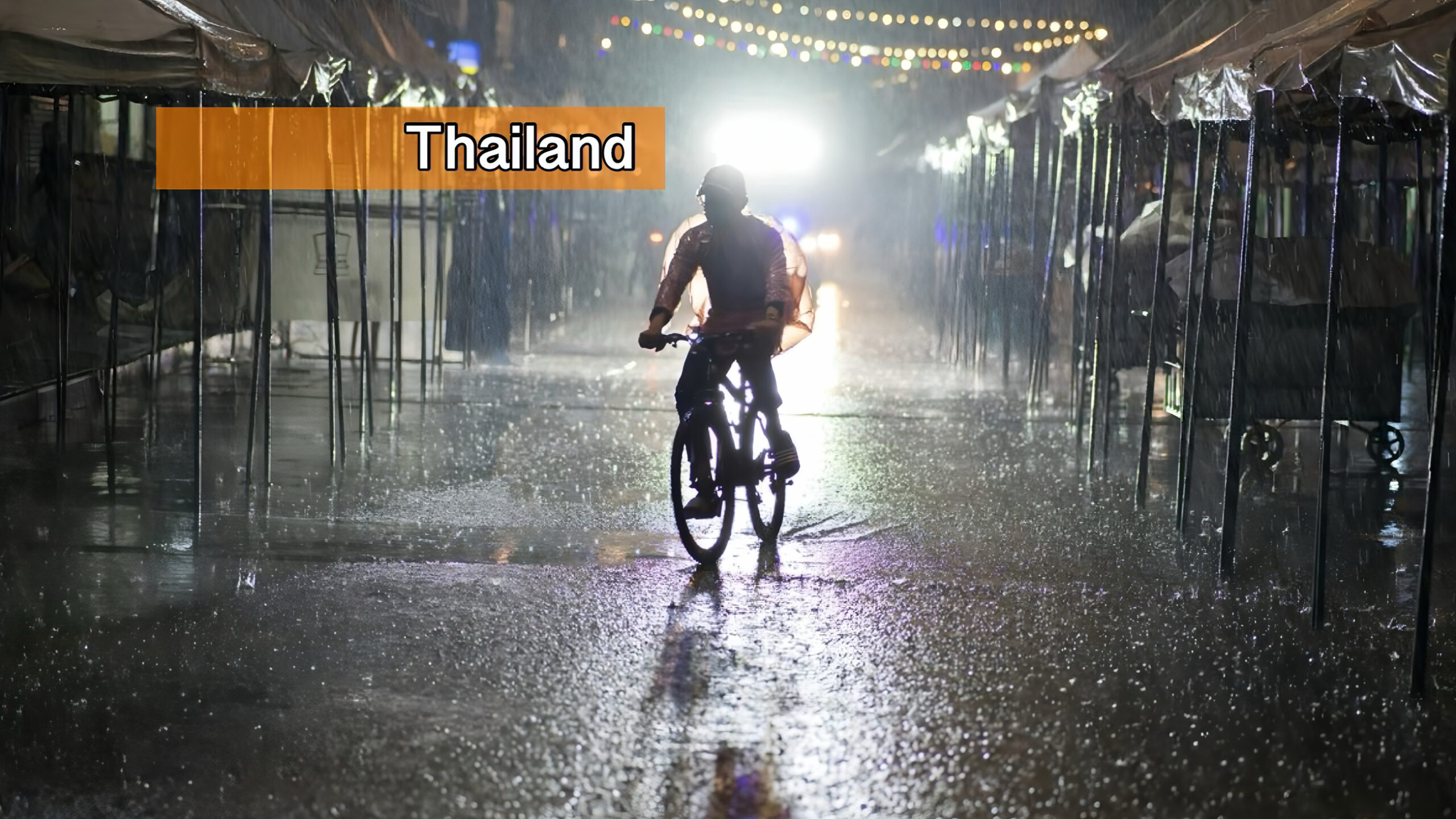 Stormfront op weg naar Thailand, komende dagen worden er zware regens en hoge golven verwacht.