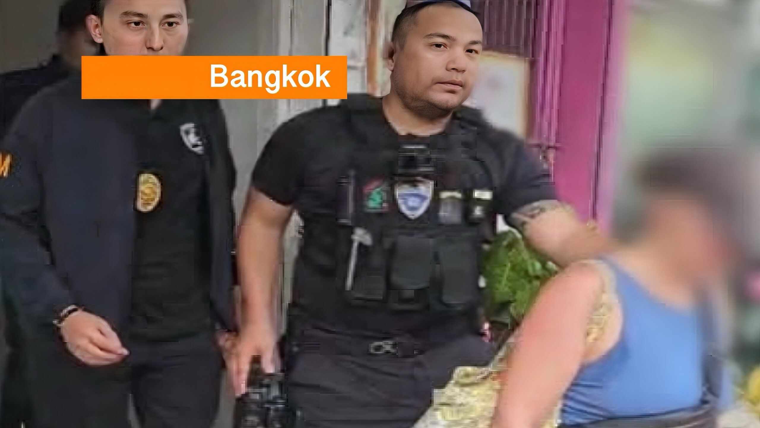 Amerikaanse vrouw in Thailand aangehouden en gearresteerd voor ontvoering van haar achtjarige zoon.