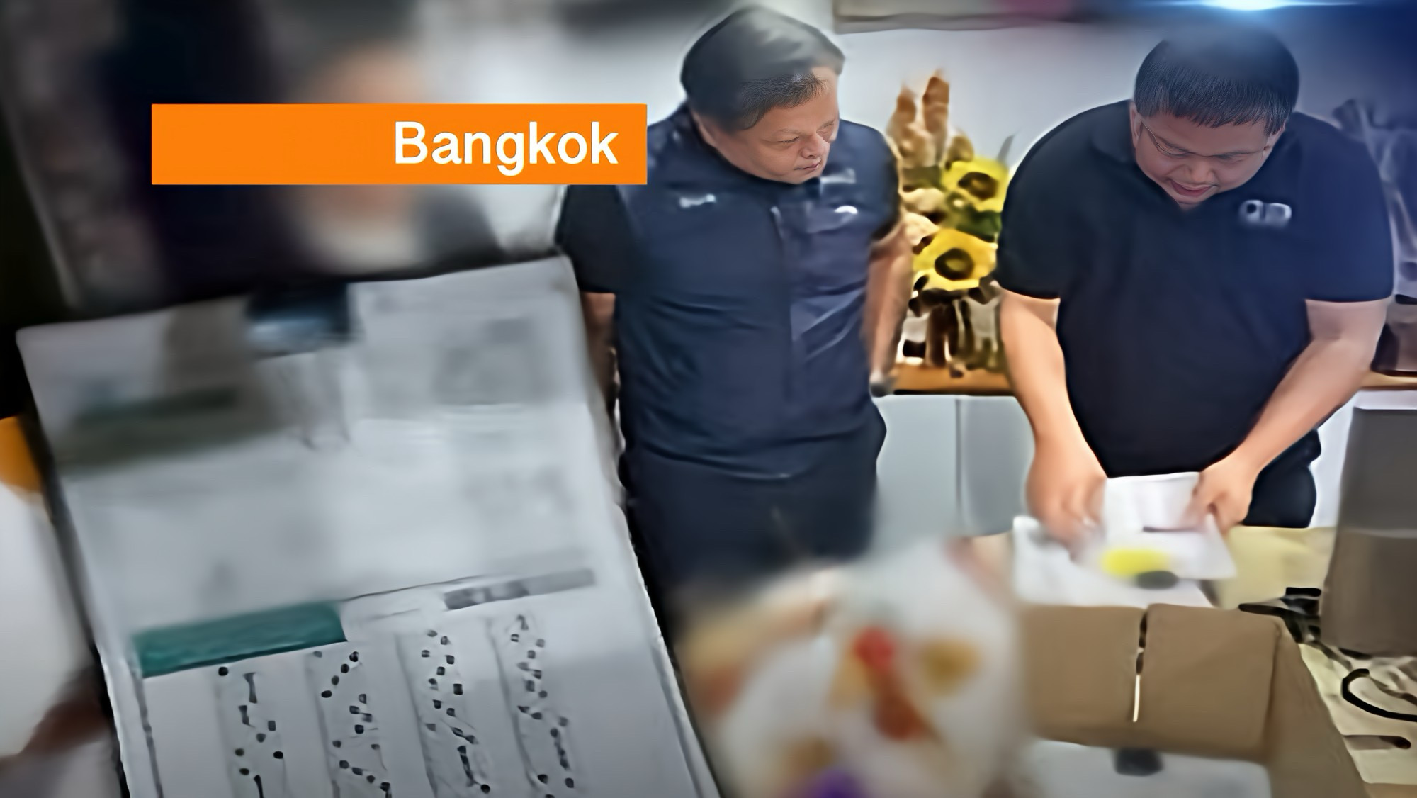 In Thailand worden bijna 6.000 ambtenaren de laan uitgestuurd vanwege examenfraude.