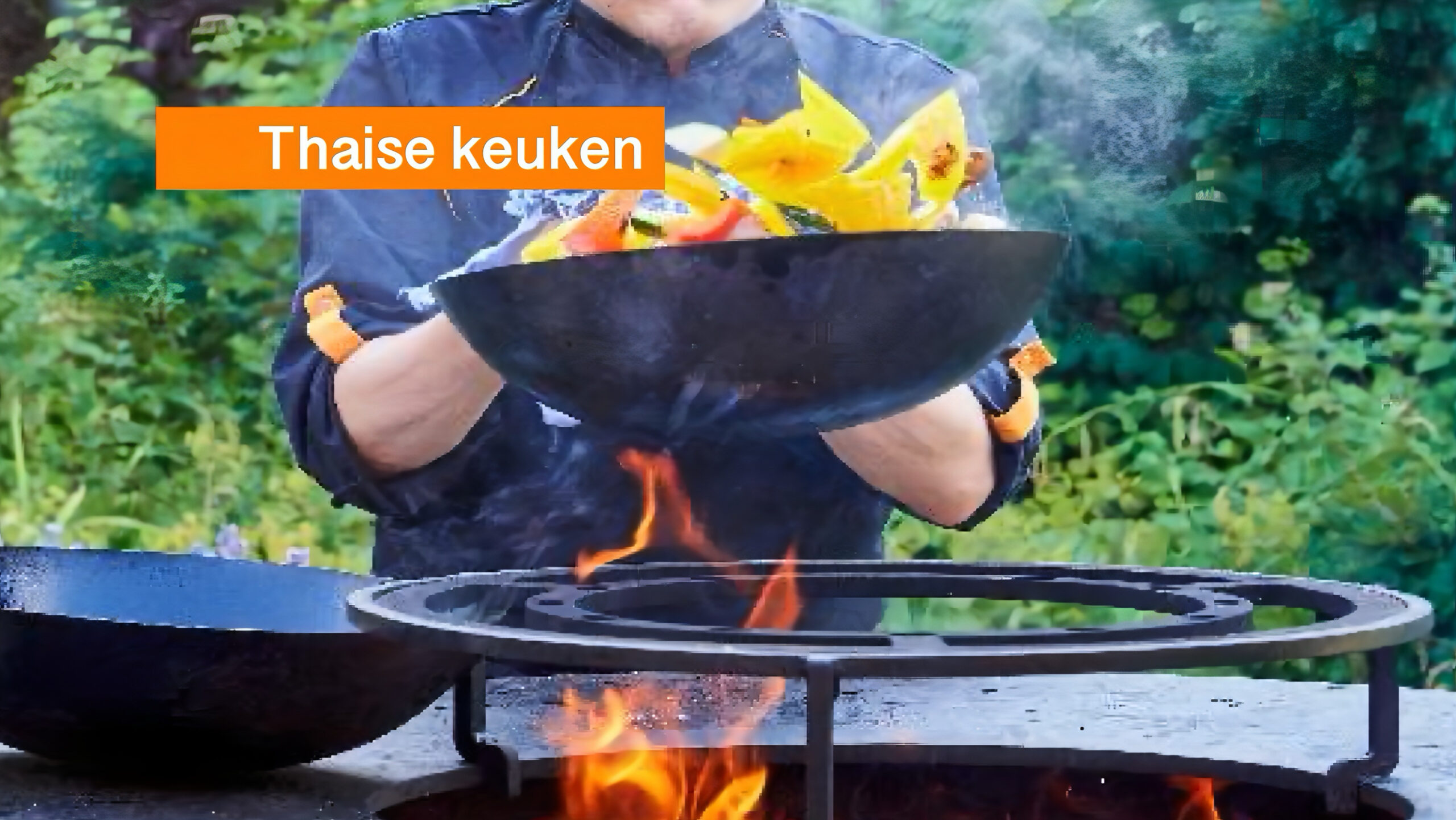 Kunnen we thuis wel lekker wokken zoals ze dat in Thailand doen? De mythe dat je een wok nodig hebt voor de Thaise keuken.