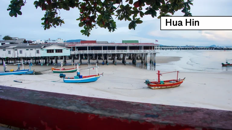Hua Hin maakt ruimte voor recreatie langs de kust, maar sloopplannen stuiten op verzet.