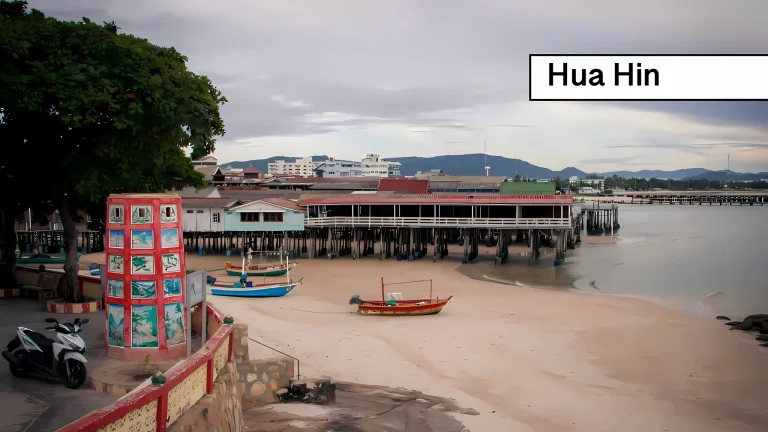 Eigenaren aan de kust van Hua Hin doen een smeekbede voor uitstel tot sloop van hun huizen.