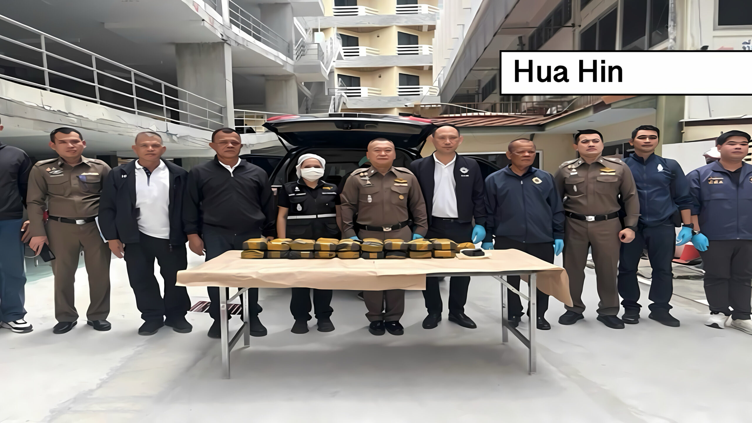 Politie in Centraal-Thailand valt met de neus in de boter en weet in een SUV 185.800 pillen te confisqueren.