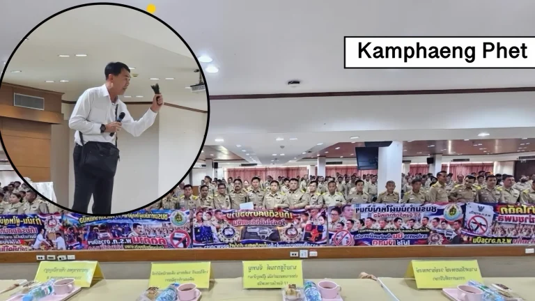 Dorpshoofden in Noord-Thailand komen in opstand tegen vervanging van de vuurwapenonderscheiding en dreigen katapulten te gebruiken. 